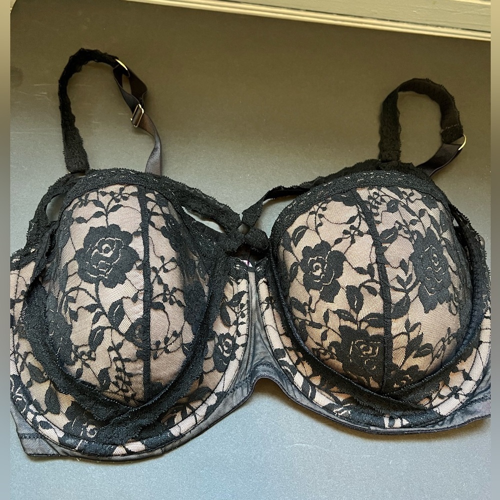 Adore Me Black Lace Bra with Underwire Support size 40G